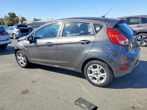 3FADP4EJ9FM208525 — 2015 Ford Fiesta, zdjęcie 2 z Copart 19.10.2026, Przód