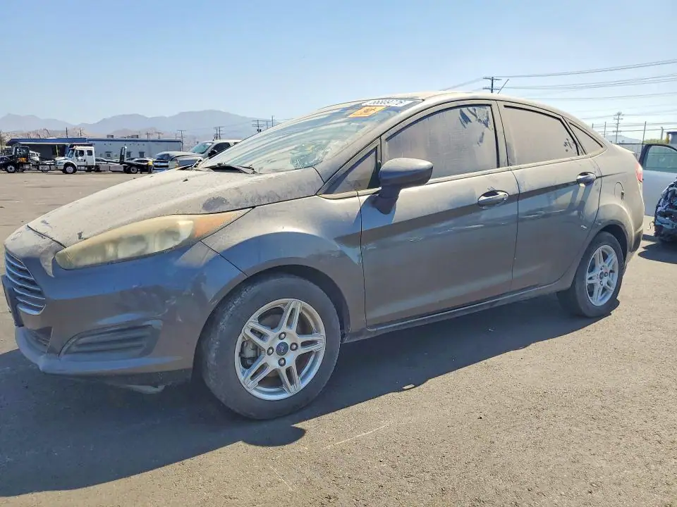 2017 Ford Fiesta VIN 3FADP4BJ8HM171944 фото 1