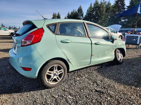 3FADP4EJ4HM135891 — 2017 Ford Fiesta, фото 3 с аукциона Copart 16.10.2026, Передняя часть