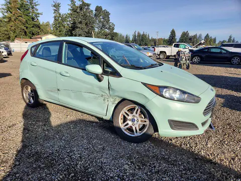 3FADP4EJ4HM135891 — 2017 Ford Fiesta, фото 4 с аукциона Copart 16.10.2026, Передняя часть