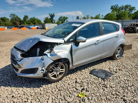 3FADP4EJ8JM122857 — 2018 Ford Fiesta, Повреждения снизу (Undercarriage), фото до ремонта