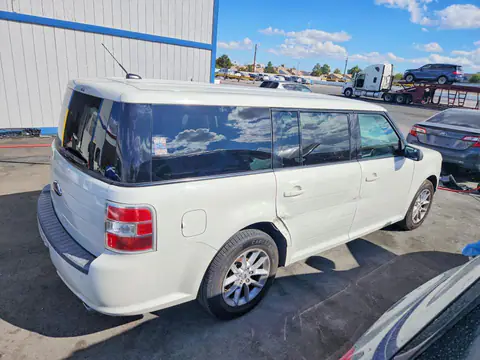 2FMGK5B8XEBD08481 — 2014 Ford FLEX, photo 3 from Copart 19.10.2026, Mechanical damage