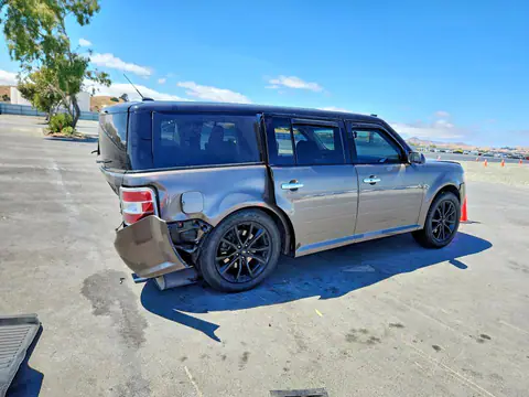 2FMGK5C87KBA19309 — 2019 Ford FLEX, фото 3 с аукциона Copart 14.10.2026, Задняя часть
