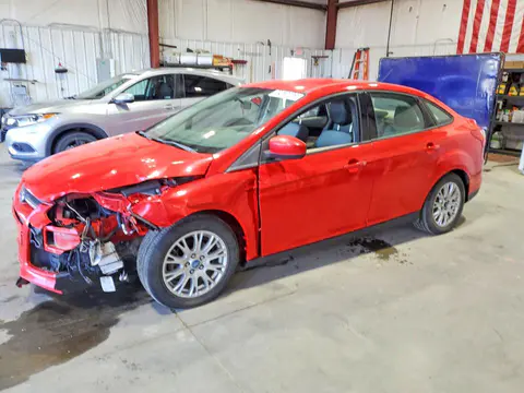 1FAHP3F20CL178332 — 2012 Ford Focus, Передняя часть (Front End), фото до ремонта