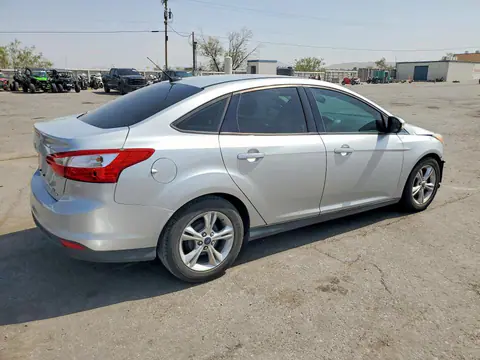 2014 Ford Focus VIN 1FADP3F27EL110305 фото 3