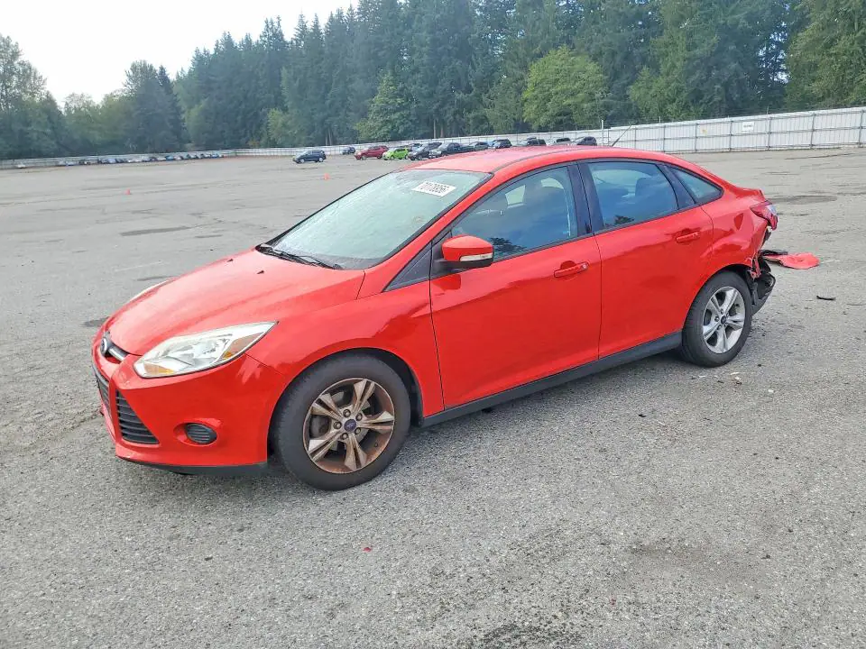 1FADP3F27EL433513 Ford Focus 2014 — uszkodzenie Tył, zdjęcie przed naprawą