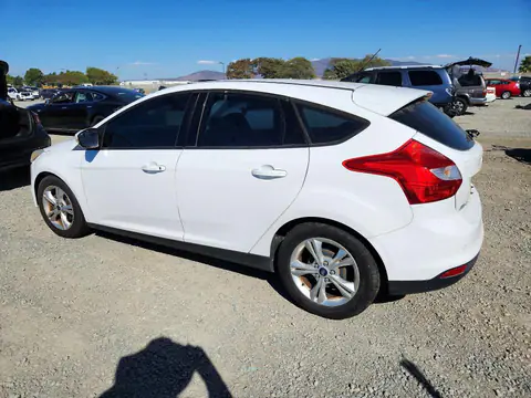 1FADP3K27EL254846 — 2014 Ford Focus, foto 2 de Copart 20.10.2026, Parte delantera