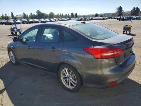 2015 Ford Focus VIN 1FADP3F27FL276602 фото 2