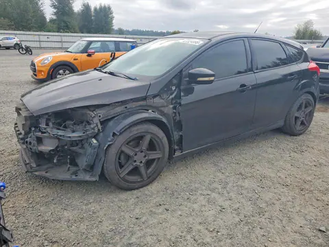 1FADP3K29FL364198 — 2015 Ford Focus, Parte delantera (Front End), fotos antes de reparar
