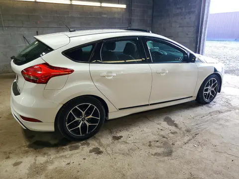 2015 Ford Focus Se VIN 1FADP3K28FL367223 фото 3