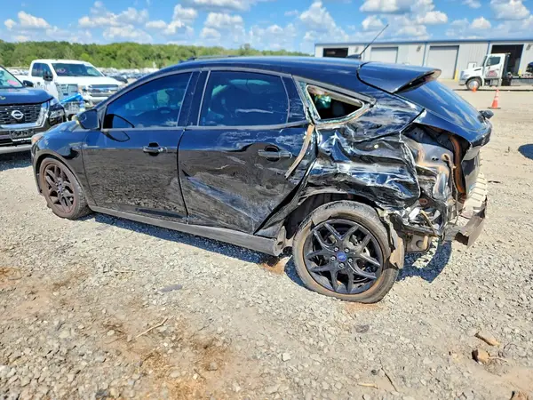 1FADP3K27GL330133 — 2016 Ford Focus, zdjęcie 2 z Copart, Bok