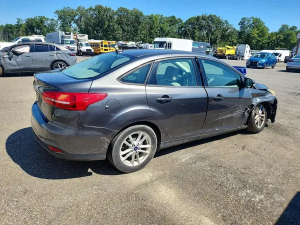 1FADP3F20GL377417 — 2016 Ford Focus, photo 3 from Copart, Side