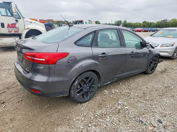 1FADP3F25GL202404 — 2016 Ford Focus, zdjęcie 3 z Copart 02.10.2026, Przód
