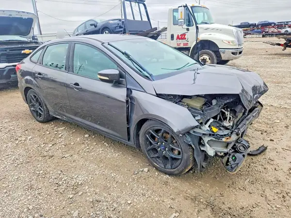 1FADP3F25GL202404 — 2016 Ford Focus, zdjęcie 4 z Copart 02.10.2026, Przód