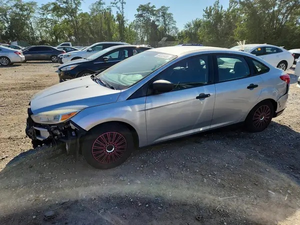 1FADP3E23GL306830 Ford Focus 2016 — повреждение Передняя часть, фото до ремонта
