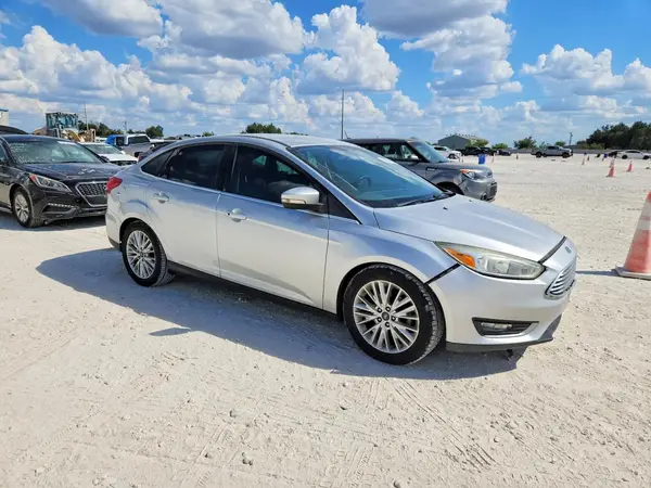 1FADP3J2XGL360518 — 2016 Ford Focus, photo 4 from Copart 01.10.2026, Front end
