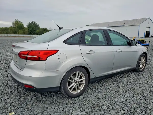 1FADP3F20GL293081 — 2016 Ford Focus, фото 3 с аукциона Copart, Задняя часть
