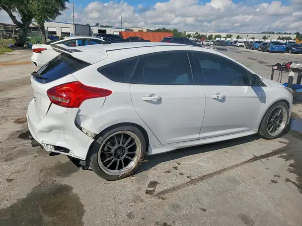 1FADP3L91GL309175 — 2016 Ford Focus, ფოტო 3, Copart 01.10.2026, გვერდითი ნაწილი