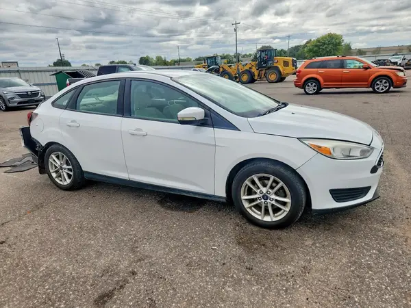 1FADP3F28GL241973 — 2016 Ford Focus, zdjęcie 4 z Copart, Tył