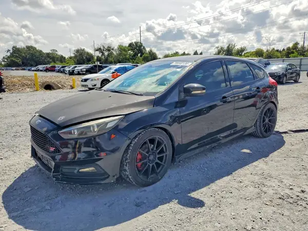 1FADP3L96GL202686 — 2016 Ford Focus, Мелкие вмятины and царапины (Minor Dent/Scratches), before-repair photos
