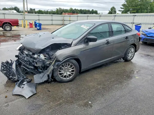 1FADP3E29GL393858 Ford Focus 2016 — повреждение Передняя часть, фото до ремонта