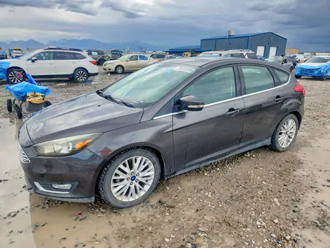 2016 Ford Focus VIN 1FADP3N21GL221520 фото 1