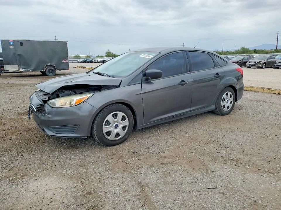2016 Ford Focus VIN 1FADP3E25GL369136 фото 1