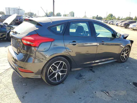 1FADP3K2XGL405603 — 2016 Ford Focus, zdjęcie 3 z Copart 19.10.2026, Przód