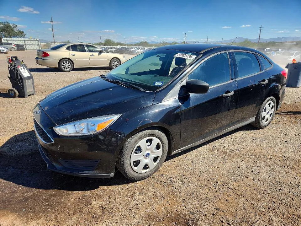 2016 Ford Focus VIN 1FADP3E27GL360440 фото 1