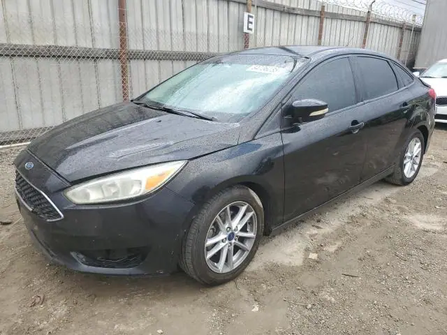 1FADP3F29GL387931 — 2016 Ford Focus, Parte trasera (Rear End), fotos antes de reparar
