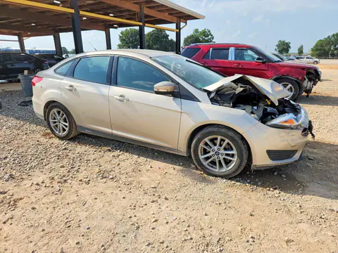 2017 Ford Focus VIN 1FADP3F21HL241668 фото 4