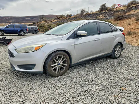 2017 Ford Focus VIN 1FADP3F29HL247654 фото 1