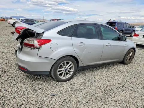 2017 Ford Focus VIN 1FADP3F29HL247654 фото 3