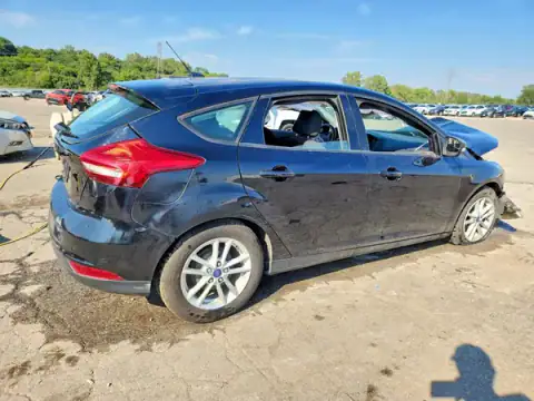 1FADP3K28HL228471 — 2017 Ford Focus, photo 3 from Copart 21.10.2026, Front end