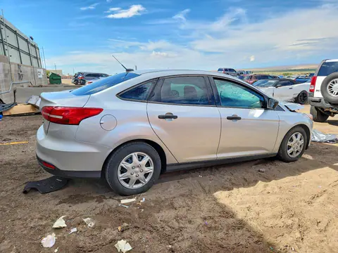 2017 Ford Focus VIN 1FADP3E20HL258057 фото 3