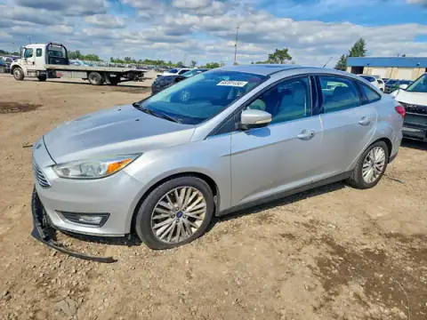 1FADP3J24HL291665 — 2017 Ford Focus, Front end (Front End), before-repair photos