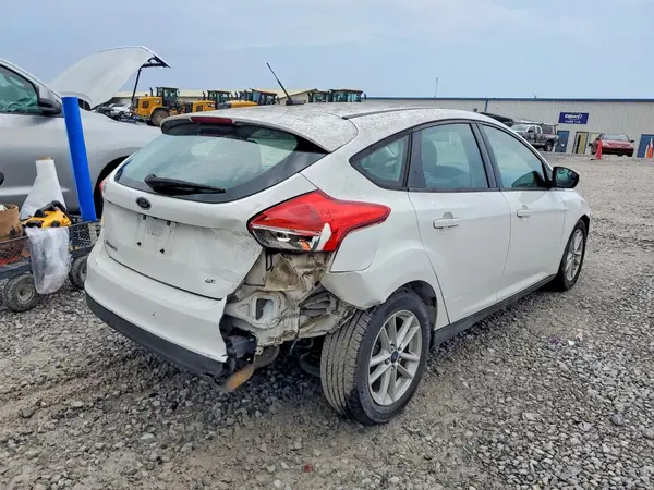 1FADP3K25HL322341 — 2017 Ford Focus, photo 3 from Copart 13.10.2026, Rear end
