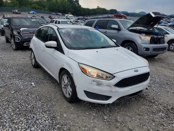1FADP3K25HL322341 — 2017 Ford Focus, photo 4 from Copart 13.10.2026, Rear end