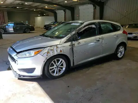 1FADP3K27HL225187 — 2017 Ford Focus, Przód (Front End), zdjęć przed naprawą