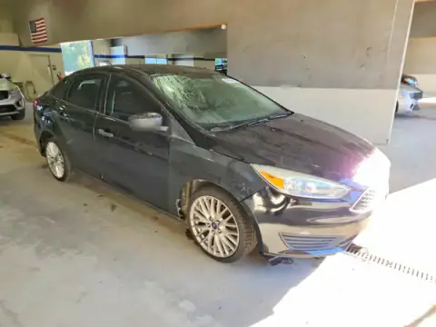 1FADP3E28HL331613 — 2017 Ford Focus, foto 4 de Copart 25.09.2026, Daños mecánicos