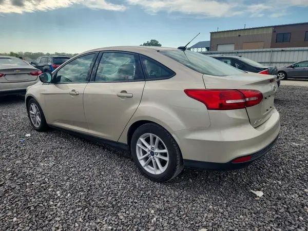1FADP3F24HL295790 — 2017 Ford Focus, zdjęcie 2 z Copart 15.10.2026, Grad