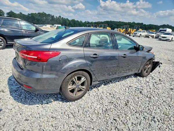 1FADP3FE2HL281803 — 2017 Ford Focus, zdjęcie 3 z Copart, Przód