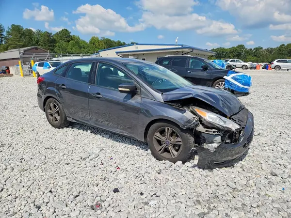 1FADP3FE2HL281803 — 2017 Ford Focus, zdjęcie 4 z Copart, Przód