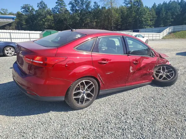 1FADP3H28HL212438 — 2017 Ford Focus, zdjęcie 3 z Copart 08.10.2026, Przód