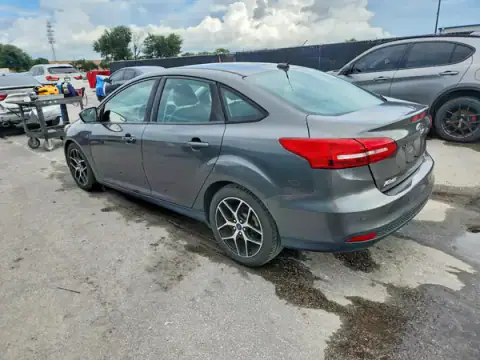 1FADP3H22HL218817 — 2017 Ford Focus, zdjęcie 2 z Copart 02.10.2026, Przód