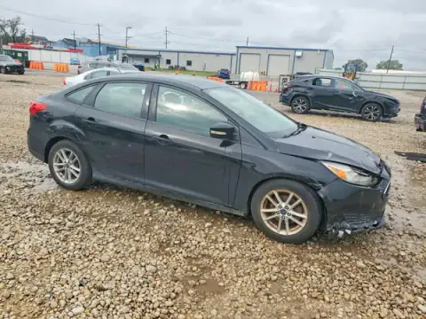 1FADP3F29HL339105 — 2017 Ford Focus, photo 4 from Copart, Front end