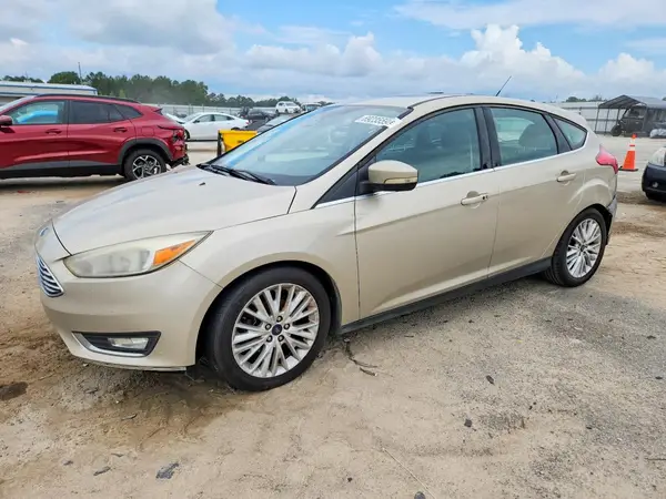 1FADP3N25HL330855 Ford Focus 2017 — Front end damage, before-repair photo