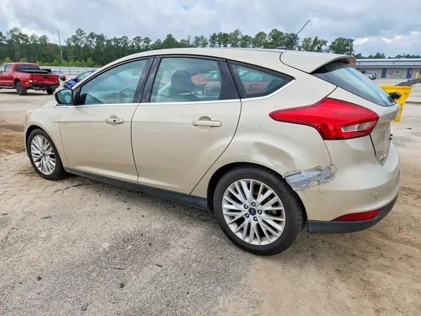 1FADP3N25HL330855 — 2017 Ford Focus, photo 2 from Copart, Front end