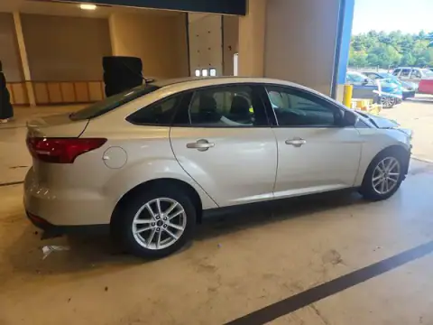 1FADP3F20HL333712 — 2017 Ford Focus, фото 3 с аукциона Copart, ПЕРЕДНЯЯ ЧАСТЬ