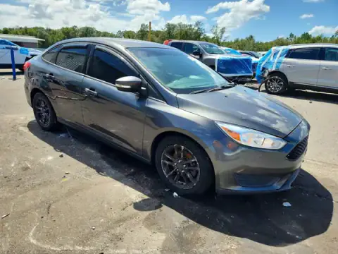 1FADP3F22HL236656 — 2017 Ford Focus, photo 4 from Copart 29.09.2026, Minor dents and scratches